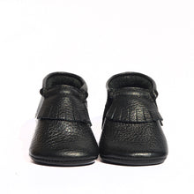 Load image into Gallery viewer, Black Moccasins